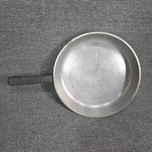 Vintage Club Fry Pan Harvest Gold Yellow Aluminum Skillet 11 3/4" non stick